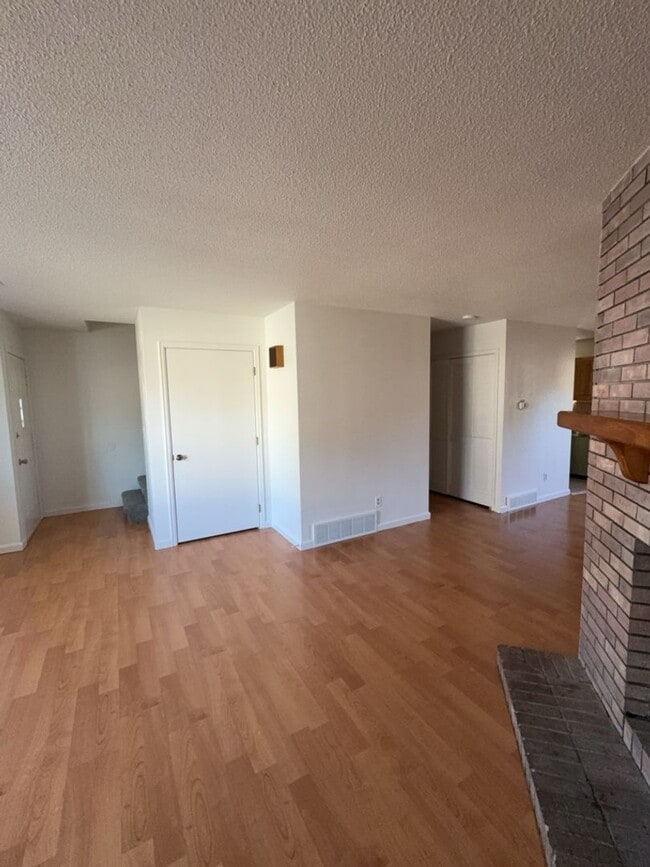 Building Photo - Updated, West Greeley - 3 Bedroom 2.5 Bath...