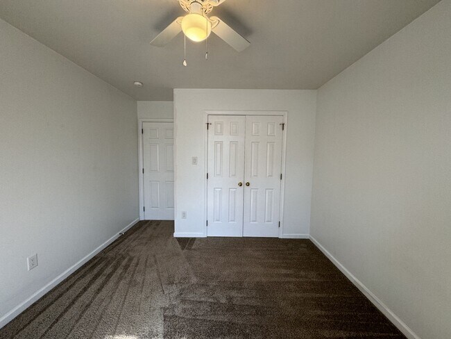 Building Photo - Introducing a charming Colonial style home...