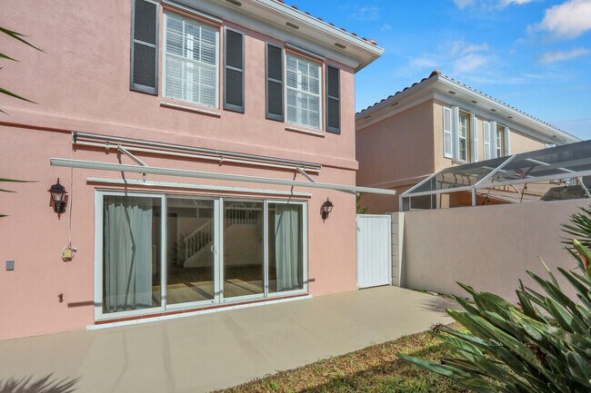 Building Photo - 28 Live Oak Cir