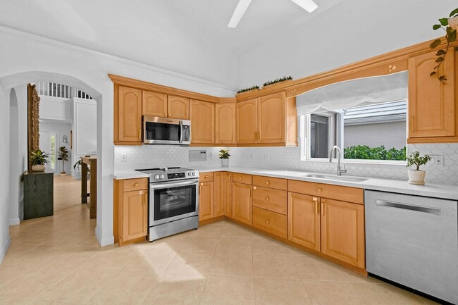 Building Photo - 61 Dorchester Cir