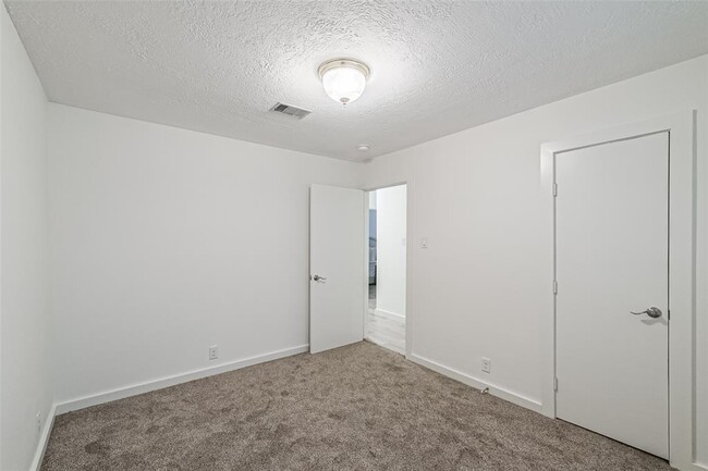 Building Photo - 2314 Silver Sage Dr