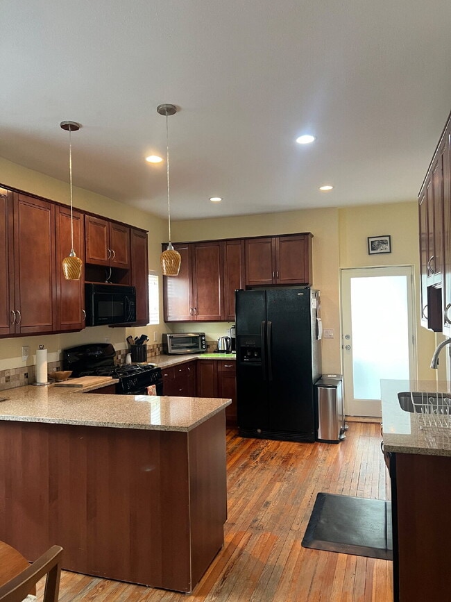 Building Photo - 2BR / 2BA Home + Offices | Historic West Colfax Neighborhood