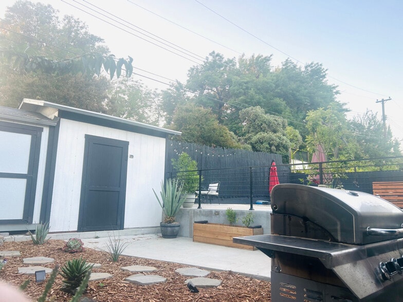 Building Photo - 751 Sturbridge Dr