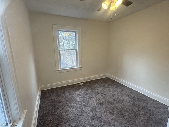 Building Photo - 3242 Sycamore Rd