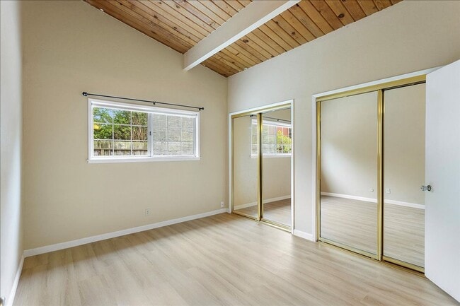 Building Photo - 1154 Otis Dr