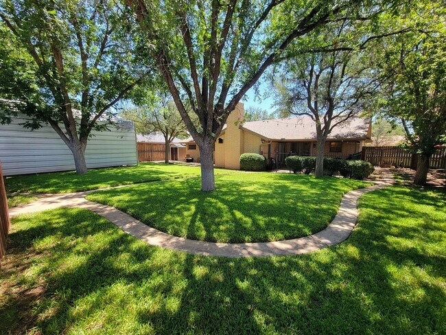 Building Photo - COMING SOON!  Stunning Home in University ...