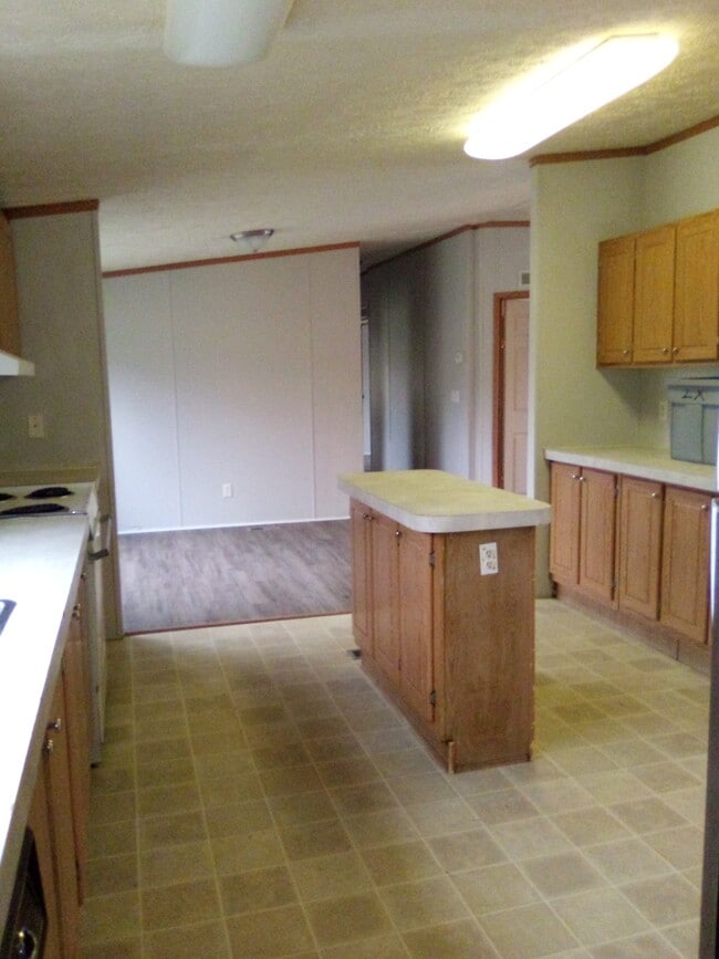 Primary Photo - 3111 Riverside Dr