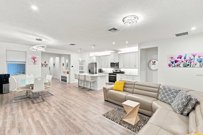 Building Photo - 11639 SW Viridian Blvd