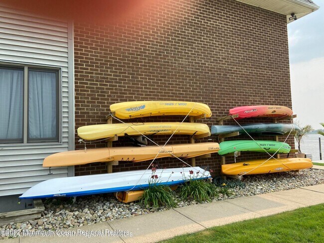 Building Photo - 1382 Ocean Ave