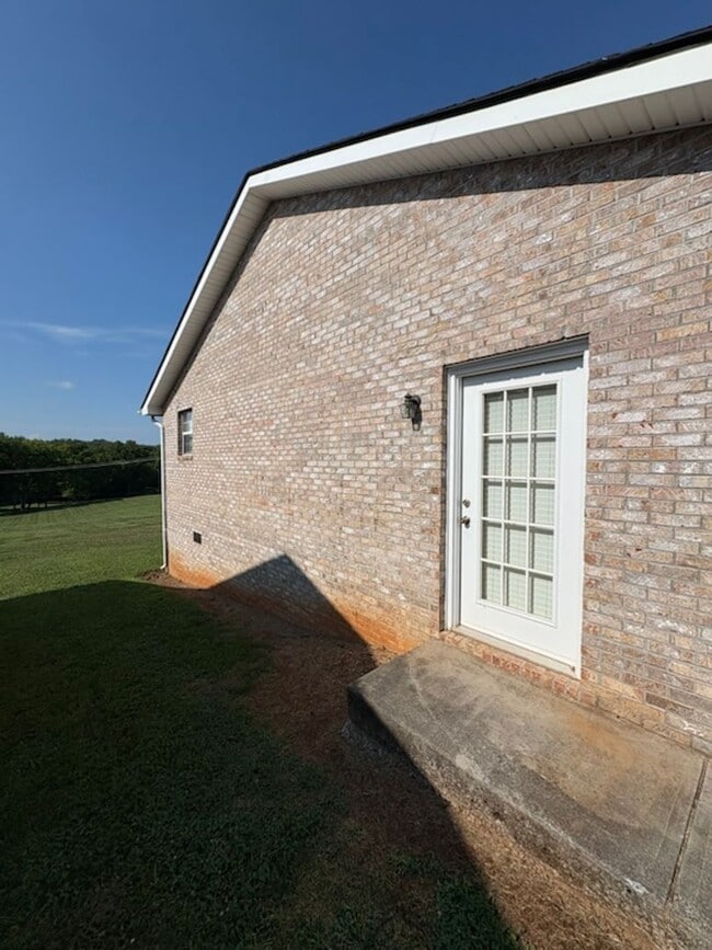 Building Photo - 1807 Brookline Ct