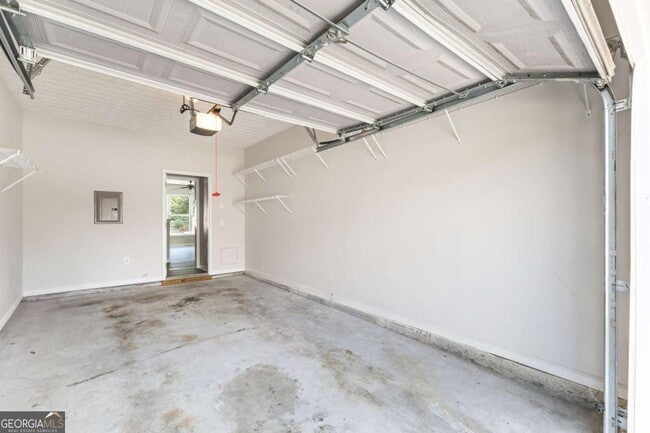 Building Photo - 6604 Splashwater Dr