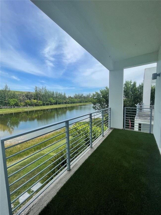 Building Photo - 6855 NW 103rd Ave