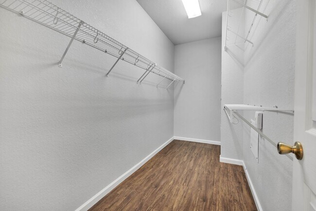 Building Photo - 439 Dandelion Bend