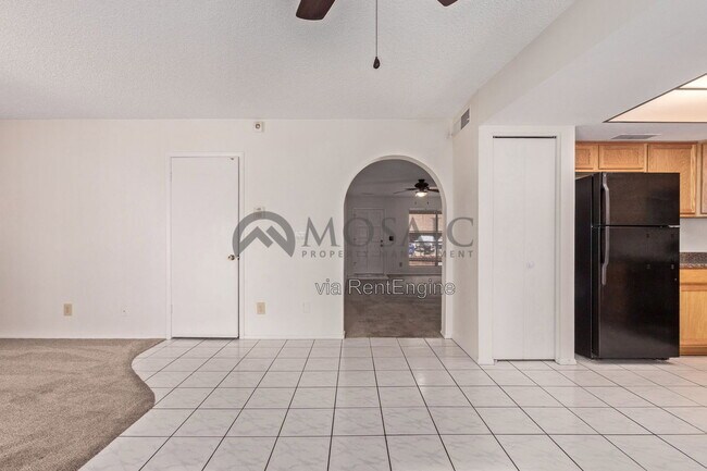 Building Photo - 3841 W Bluefield Ave