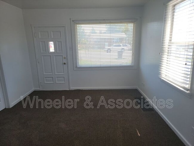 Building Photo - 787 N 1500 W