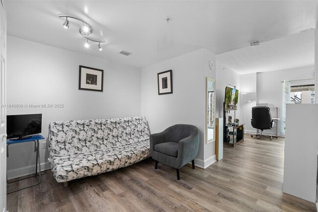 Building Photo - 50 Menores Ave
