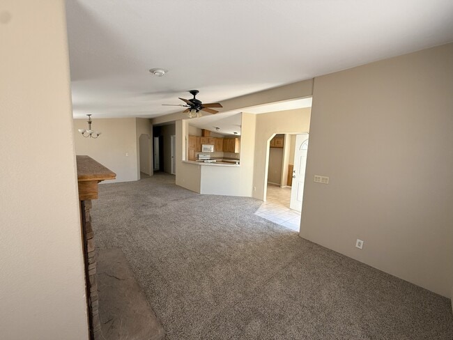 Building Photo - 1632 Sierra Vista Dr