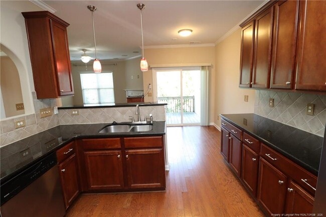 Building Photo - 711 Keystone Park Dr