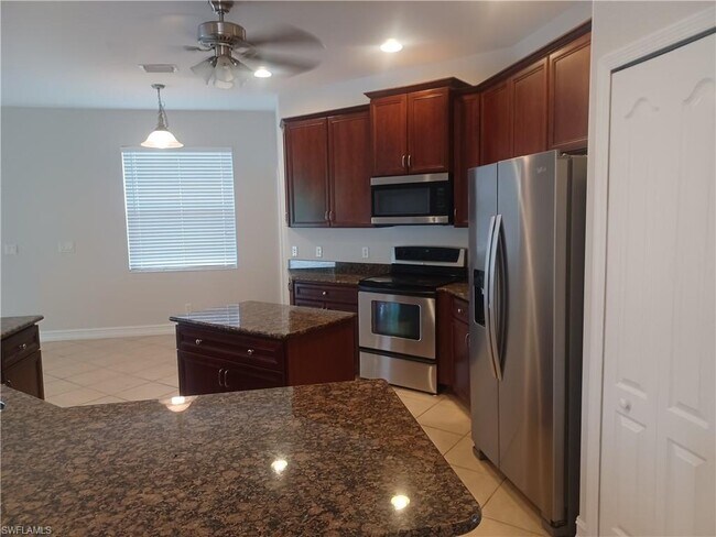 Building Photo - 12214 Country Day Cir