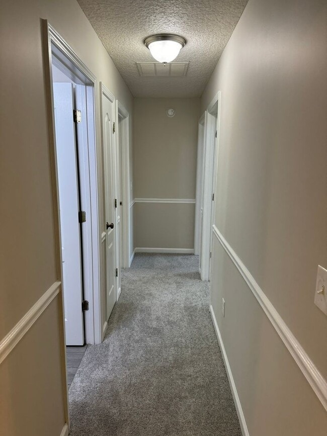Building Photo - Home For Rent