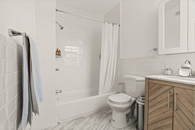 Building Photo - 1521 Tasker St