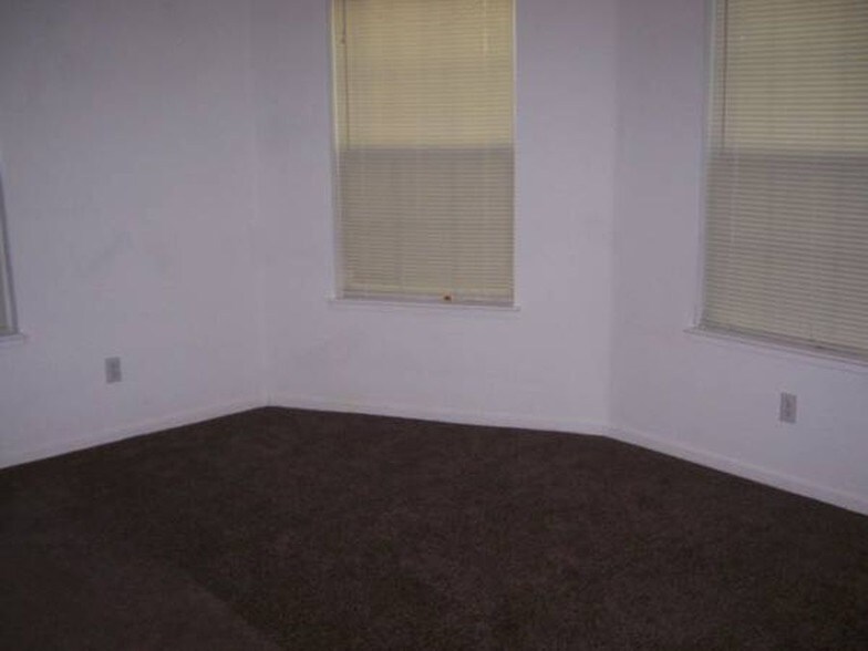 Building Photo - 2022 4th St