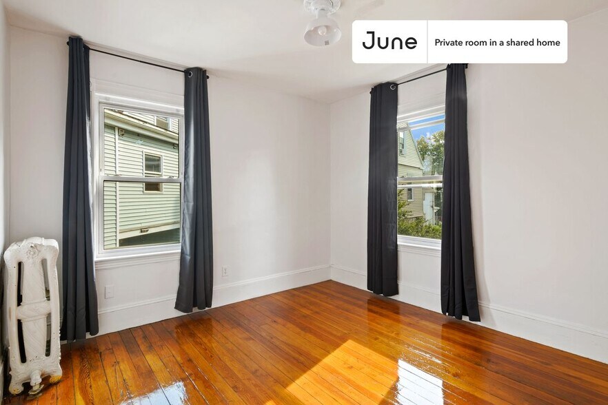 Building Photo - Room in Shared 6 bed/2 bath home in Allston