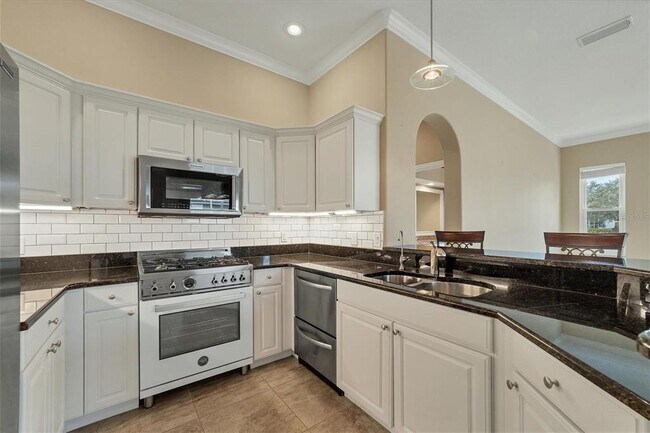 Building Photo - 11709 Clubhouse Dr