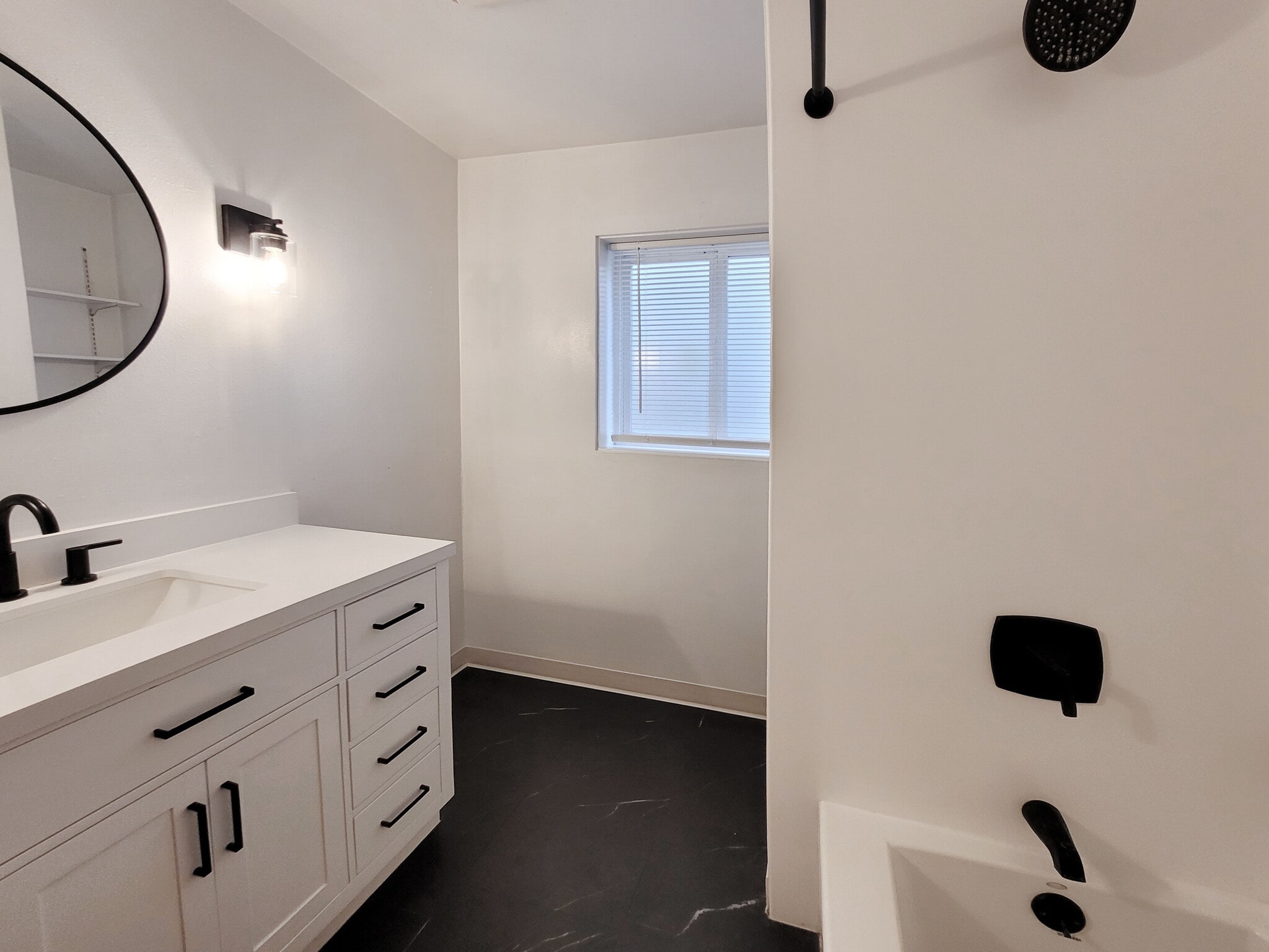 Bathroom with window - 649 N Hayes St