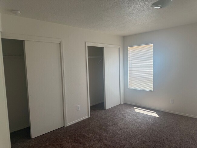 Building Photo - 3716 Rancher Loop NE