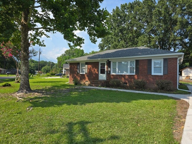 Building Photo - Great Home in Blouder Bluff