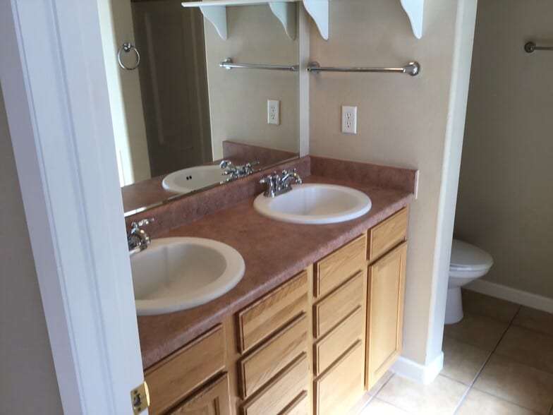 Building Photo - 2020 Palenque Dr SE