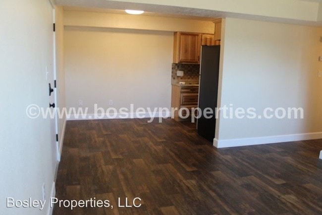 Building Photo - 1524 20th St S