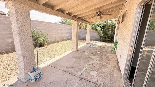 Building Photo - 7220 Paradise Bay Dr