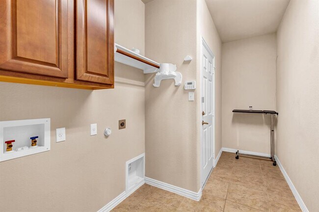 Building Photo - 500 Hickory Run Dr