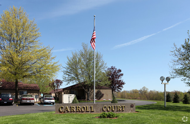 Building Photo - Carroll Court