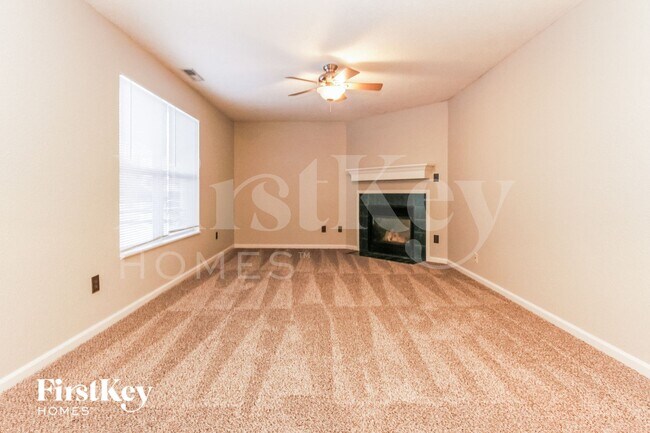 Building Photo - 1164 Chestnut Ln