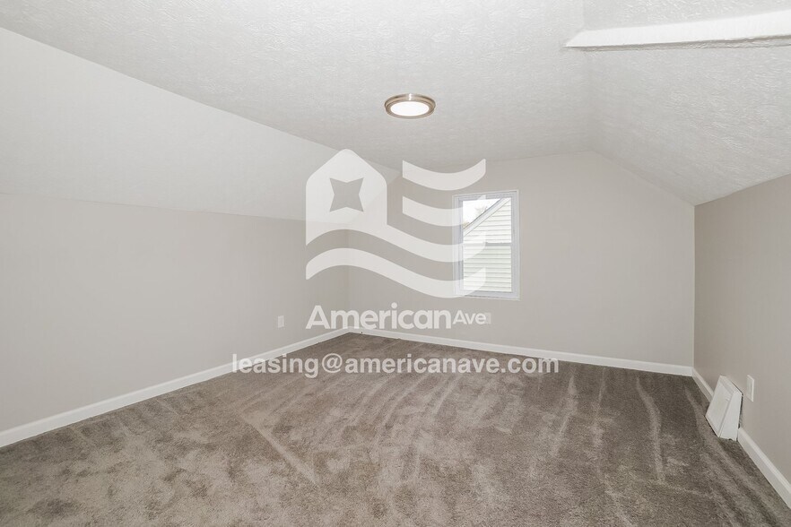 Building Photo - 15413 Fernway Dr