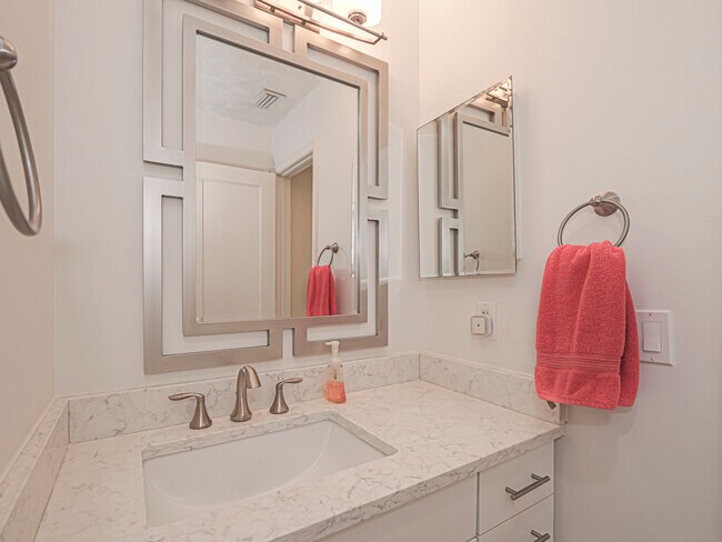 Building Photo - 8382 Satin Leaf Ct