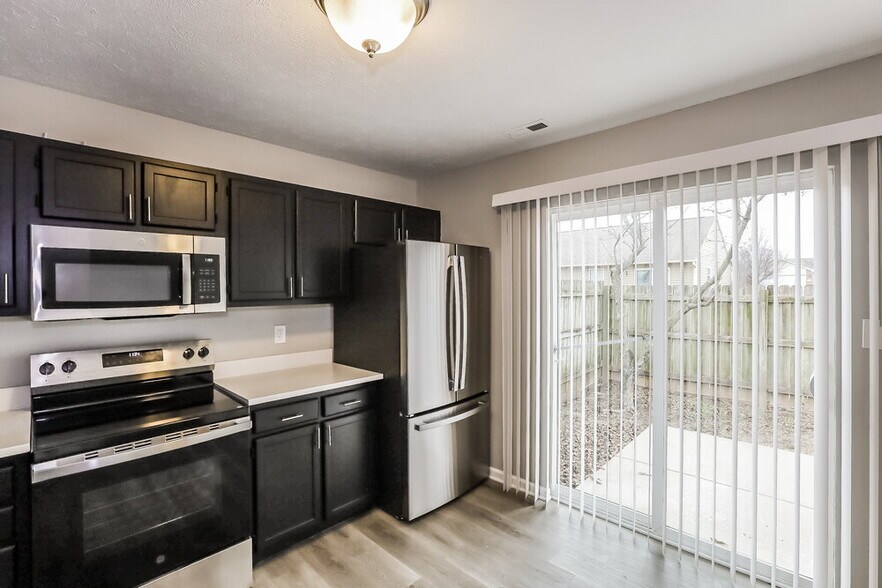 Building Photo - 4071 Dogwood Ct