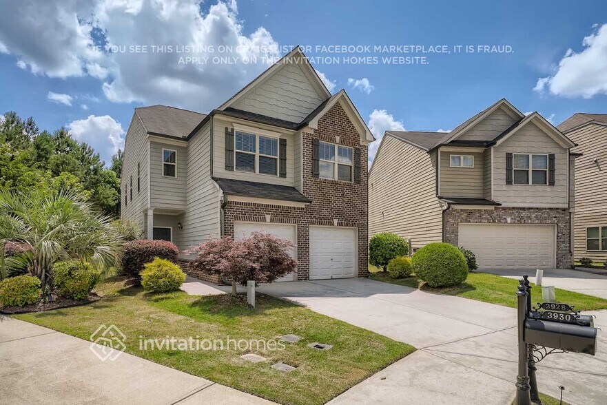 Building Photo - 3928 Lake Manor Way