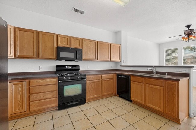 Building Photo - 6512 Los Pueblos Pl NW