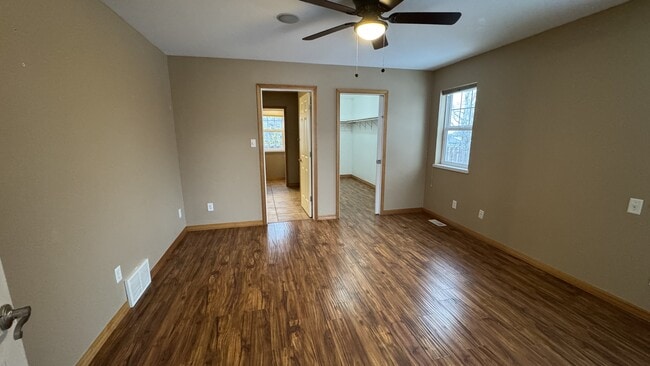 Building Photo - 3003 Oliver St