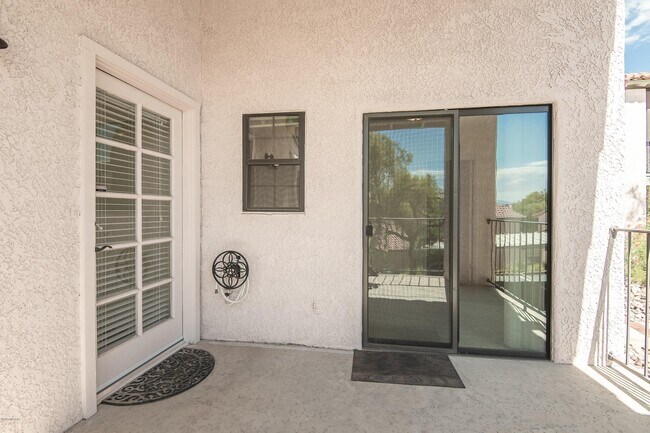 Building Photo - 6441 N Tierra De Las Catalinas