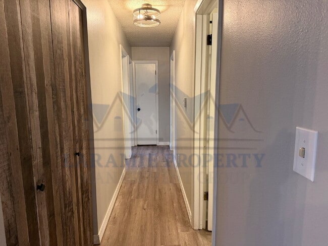 Building Photo - 1519 Mitchell St