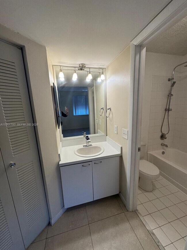 Building Photo - 8620 NW 3rd Ln