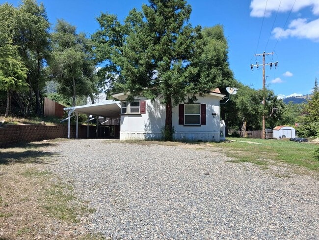 Building Photo - 44989 CA-49