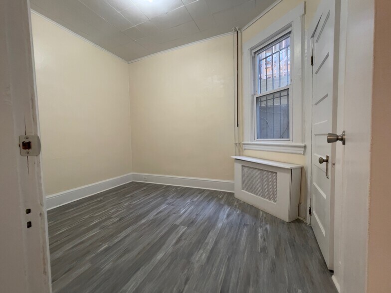 Unit 1 - 103 Storms Ave