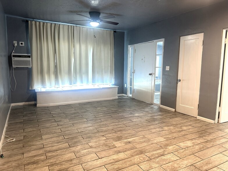Building Photo - 24675 Shepardson Dr