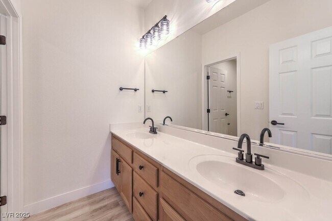 Building Photo - 11489 Belmont Lake Dr